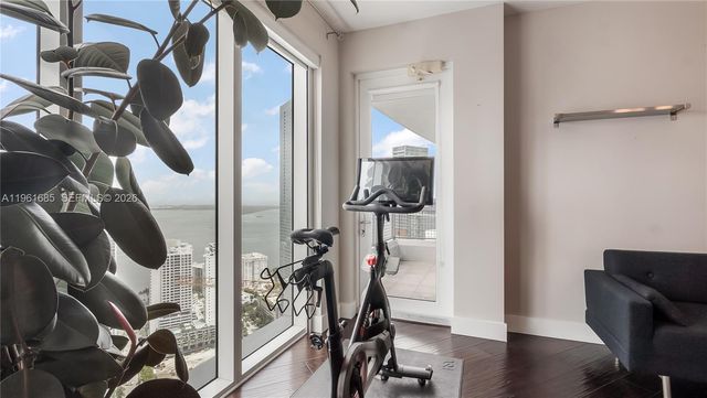 60 SW 13th St 4200, Miami, FL 33130