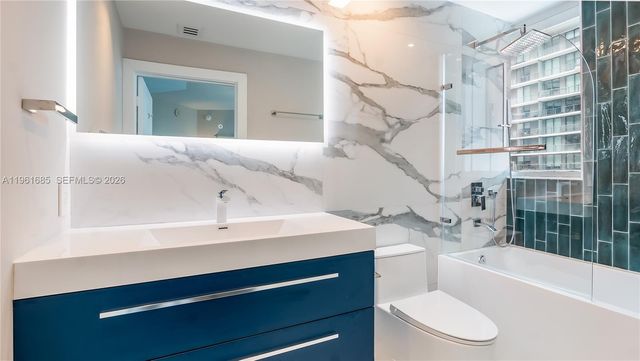 60 SW 13th St 4200, Miami, FL 33130