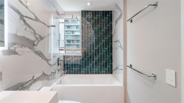 60 SW 13th St 4200, Miami, FL 33130