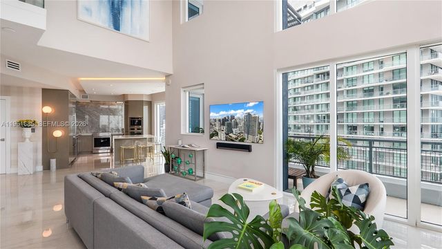 60 SW 13th St 4200, Miami, FL 33130