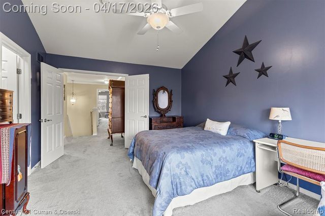 134 Legacy Park Circle, Dearborn Heights, MI 48127