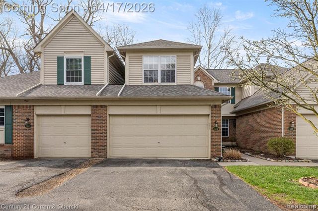134 Legacy Park Circle, Dearborn Heights, MI 48127