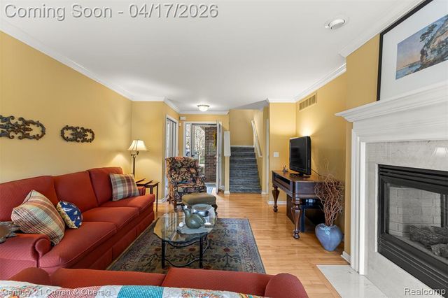 134 Legacy Park Circle, Dearborn Heights, MI 48127