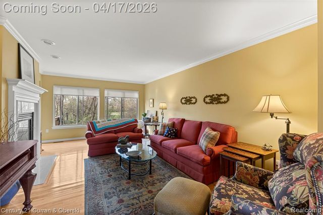 134 Legacy Park Circle, Dearborn Heights, MI 48127