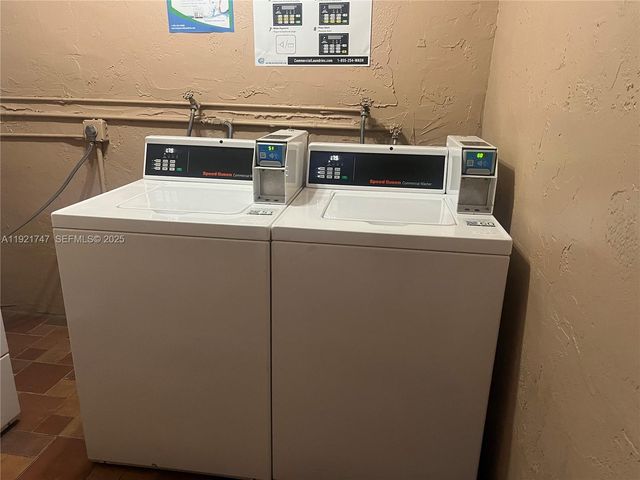 11227 SW 88th St 205D, Miami, FL 33176