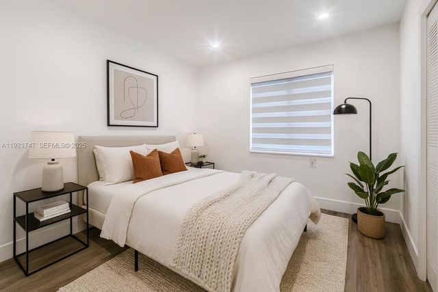 11227 SW 88th St 205D, Miami, FL 33176