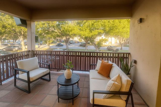 11227 SW 88th St 205D, Miami, FL 33176