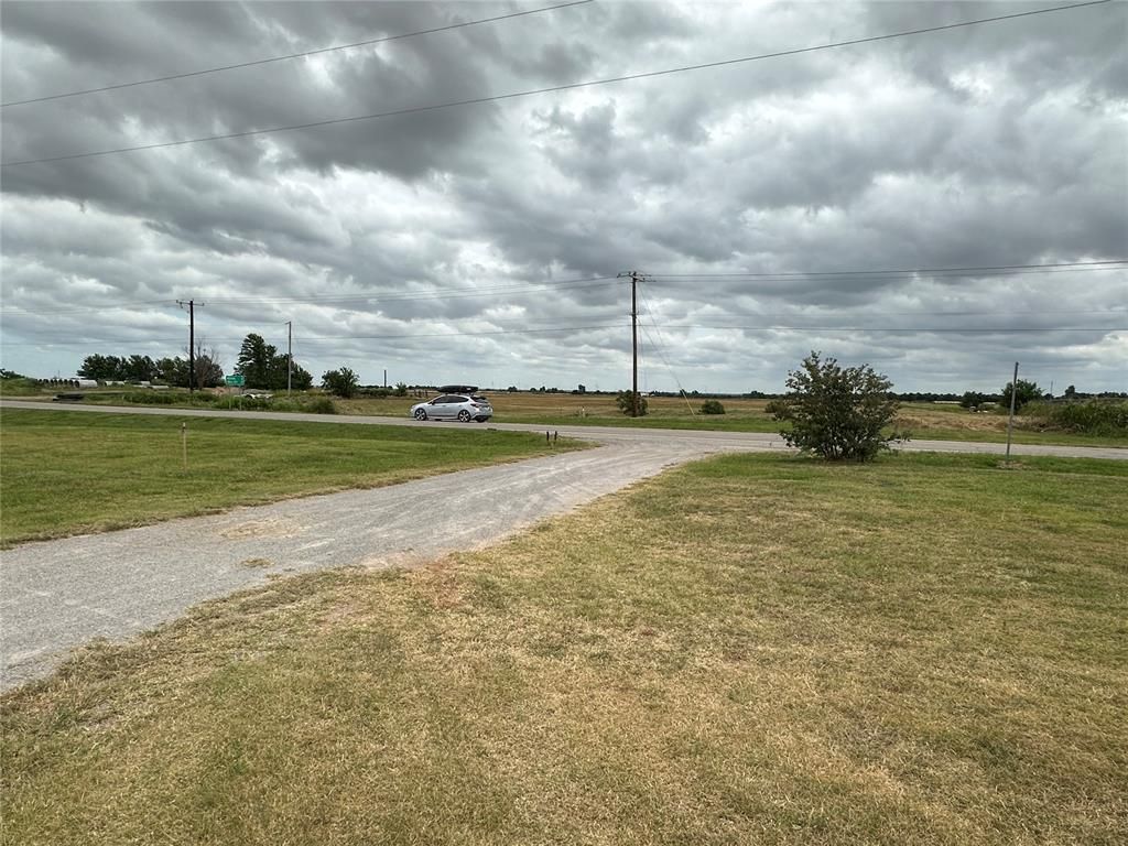 Image 1 of property listing at 20915 Highway 152, Union City, OK 73090