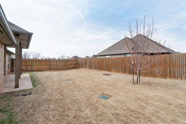 18701 Windy Way Road, Edmond, OK 73012