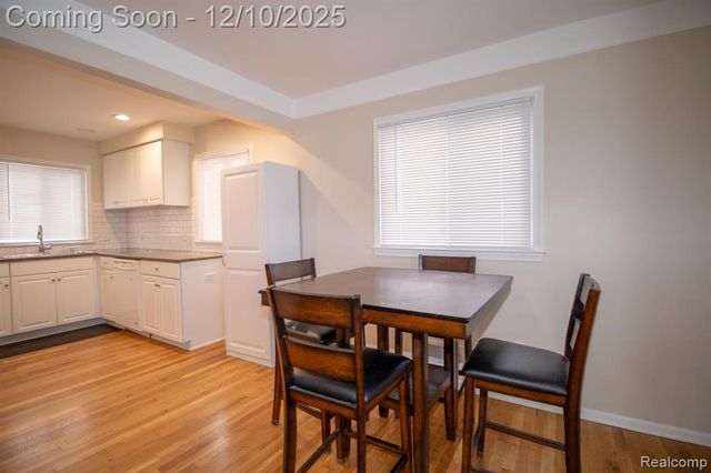 8225 N Hubbard Street, Westland, MI 48185