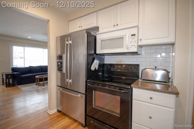 8225 N Hubbard Street, Westland, MI 48185