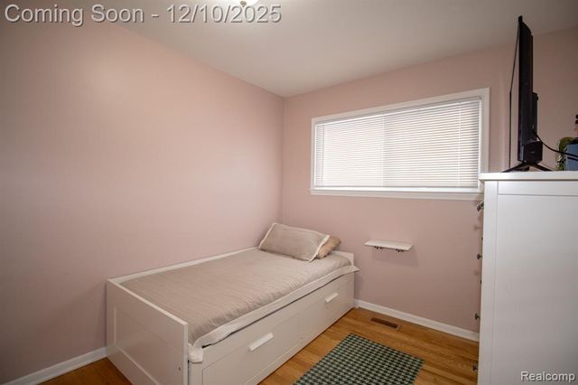 8225 N Hubbard Street, Westland, MI 48185