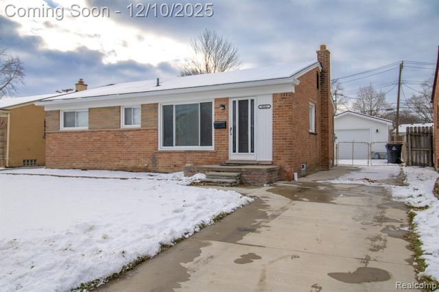 8225 N Hubbard Street, Westland, MI 48185