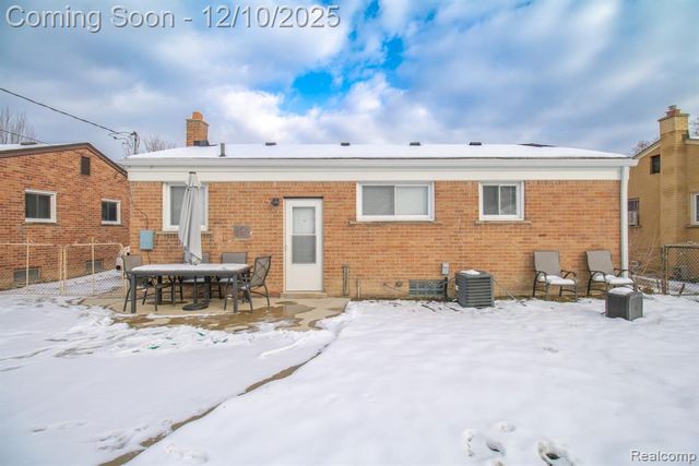 8225 N Hubbard Street, Westland, MI 48185