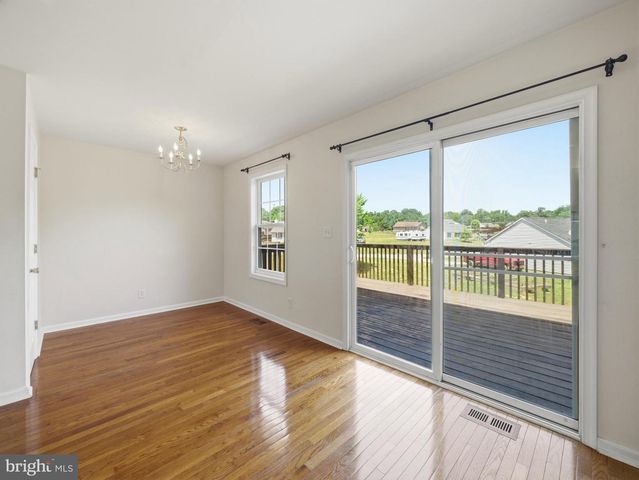 106 SIR WASHINGTON ST, Inwood, WV 25428
