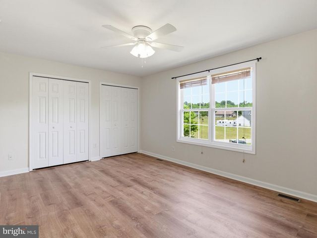 106 SIR WASHINGTON ST, Inwood, WV 25428
