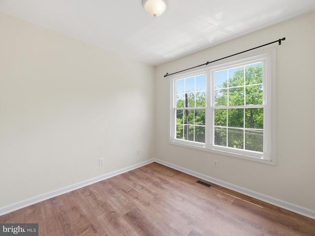 106 SIR WASHINGTON ST, Inwood, WV 25428