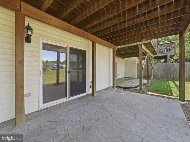 106 SIR WASHINGTON ST, Inwood, WV 25428