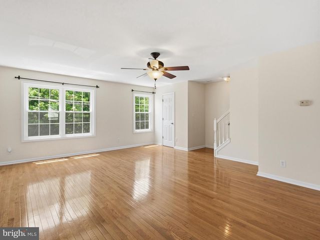 106 SIR WASHINGTON ST, Inwood, WV 25428