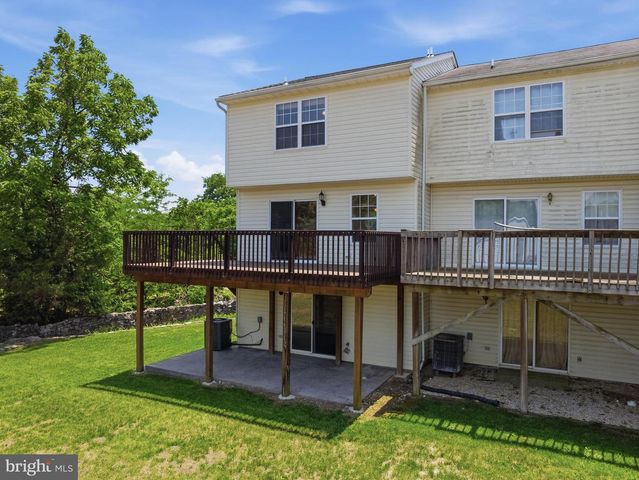 106 SIR WASHINGTON ST, Inwood, WV 25428