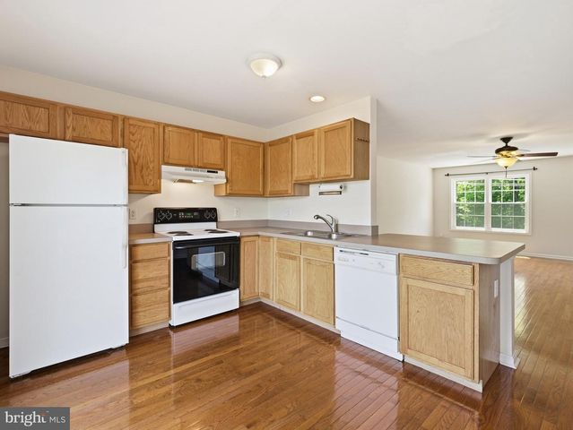106 SIR WASHINGTON ST, Inwood, WV 25428