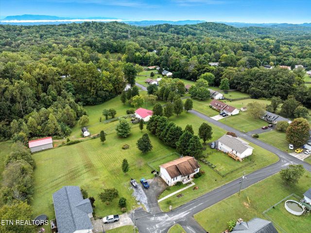 705 Wanda Sue Court, Strawberry Plains, TN 37871