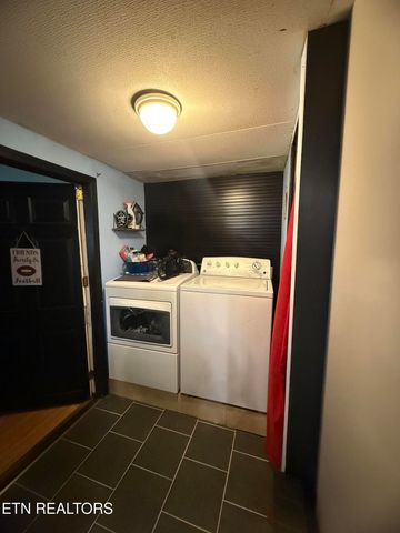 247 Dartmoor Drive, Crossville, TN 38558