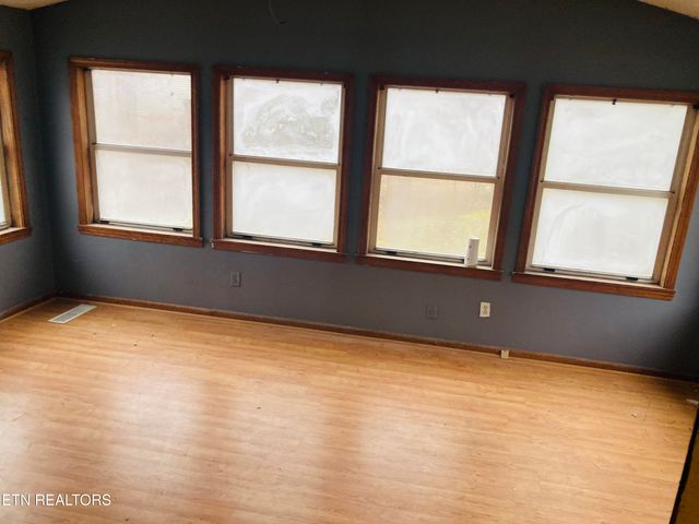 247 Dartmoor Drive, Crossville, TN 38558