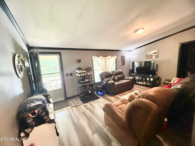 247 Dartmoor Drive, Crossville, TN 38558