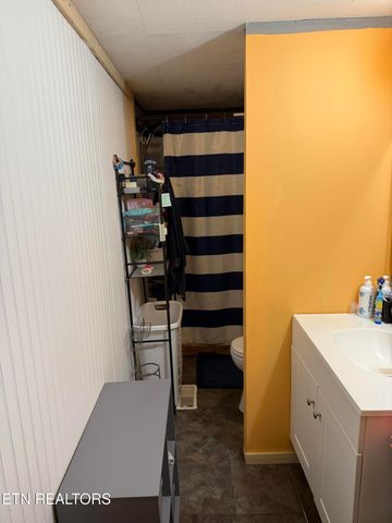 247 Dartmoor Drive, Crossville, TN 38558