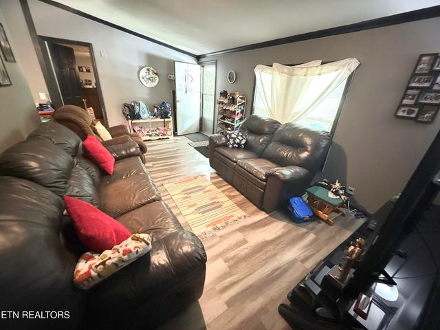 247 Dartmoor Drive, Crossville, TN 38558