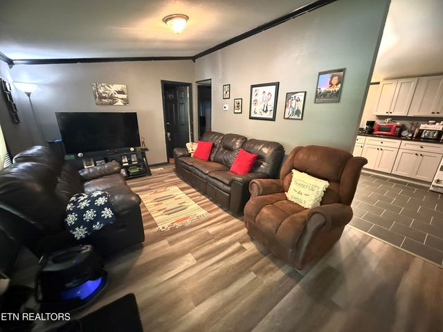 247 Dartmoor Drive, Crossville, TN 38558