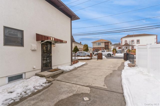 77 Lucille Avenue, Elmont, NY 11003