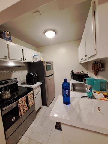 1500 N Congress Avenue C18, West Palm Beach, FL 33401