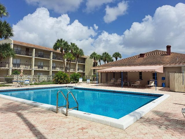 1500 N Congress Avenue C18, West Palm Beach, FL 33401