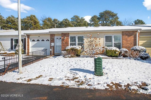 103 Maplecrest Drive E, Lakewood, NJ 08701