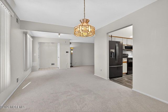 103 Maplecrest Drive E, Lakewood, NJ 08701