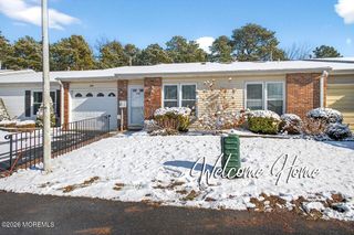 103 Maplecrest Drive E, Lakewood, NJ 08701