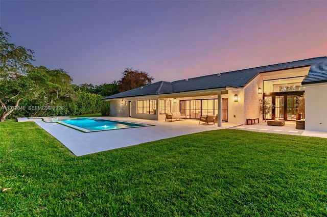 16889 SW 73rd Ct, Palmetto Bay, FL 33157