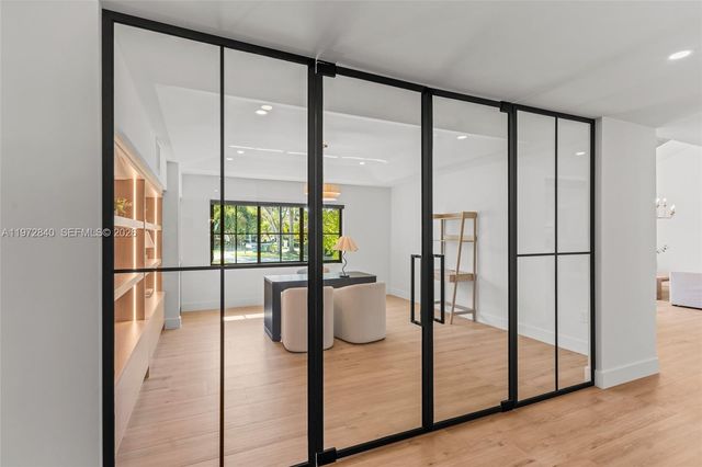 16889 SW 73rd Ct, Palmetto Bay, FL 33157