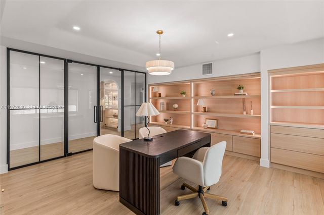 16889 SW 73rd Ct, Palmetto Bay, FL 33157