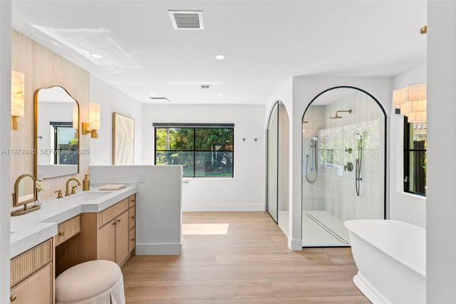 16889 SW 73rd Ct, Palmetto Bay, FL 33157