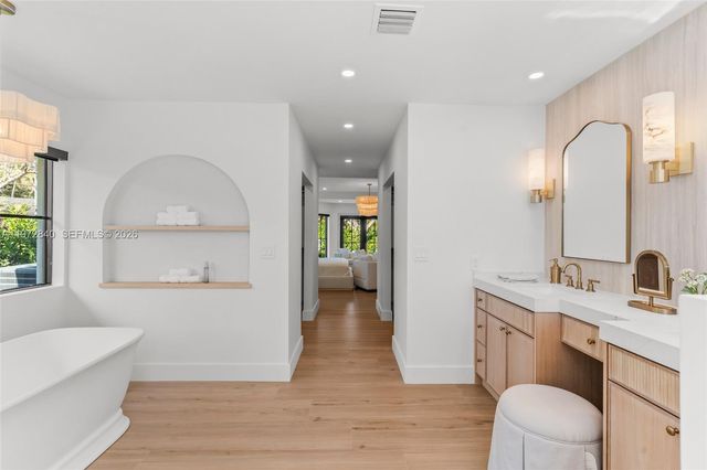 16889 SW 73rd Ct, Palmetto Bay, FL 33157