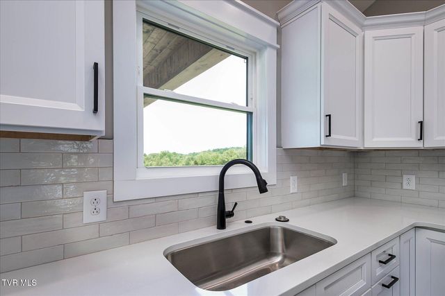 264 Ruby Rose Ridge, Jonesborough, TN 37659