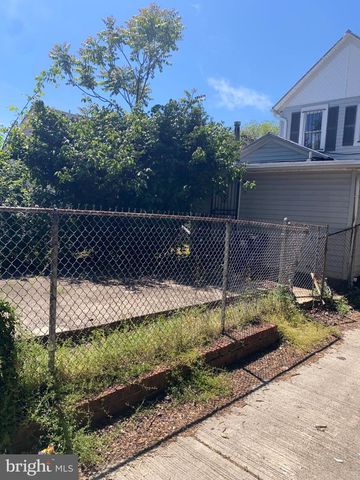 1135 47TH PL NE, Washington, DC 20019