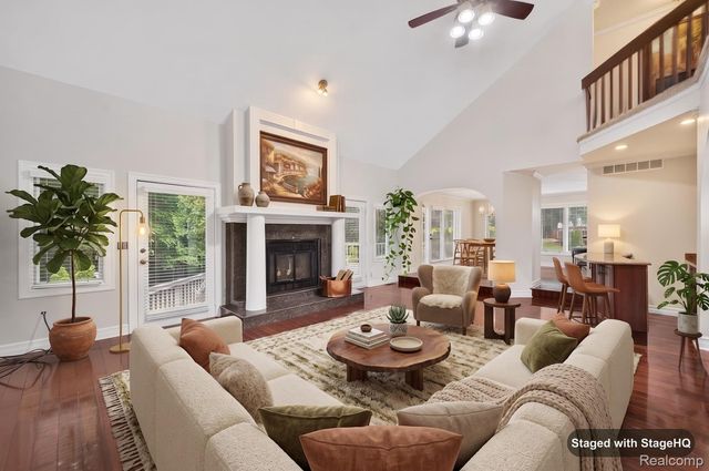38808 Lancaster Drive, Farmington, MI 48331