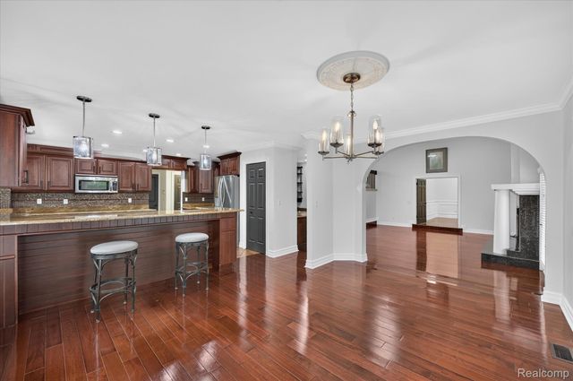 38808 Lancaster Drive, Farmington, MI 48331