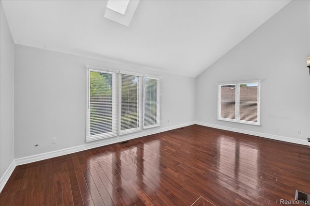 38808 Lancaster Drive, Farmington, MI 48331