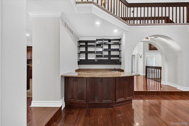 38808 Lancaster Drive, Farmington, MI 48331