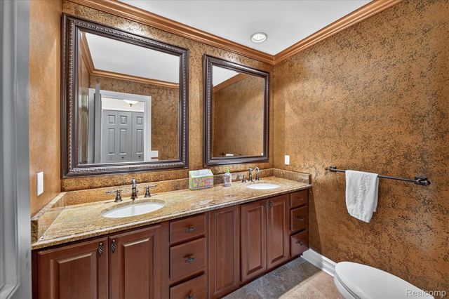 38808 Lancaster Drive, Farmington, MI 48331